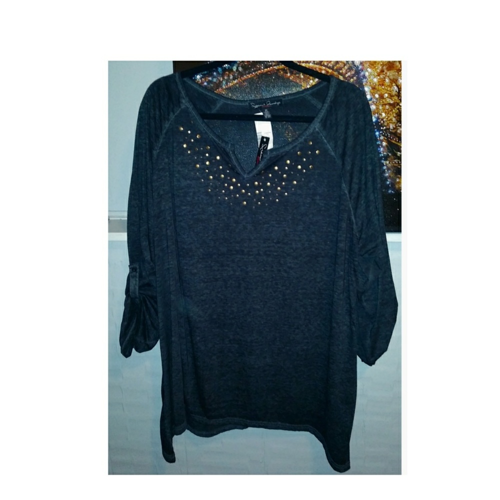 PLUS SIZE SHIRT IN BLACK WITH GOLD STUD DETAIL